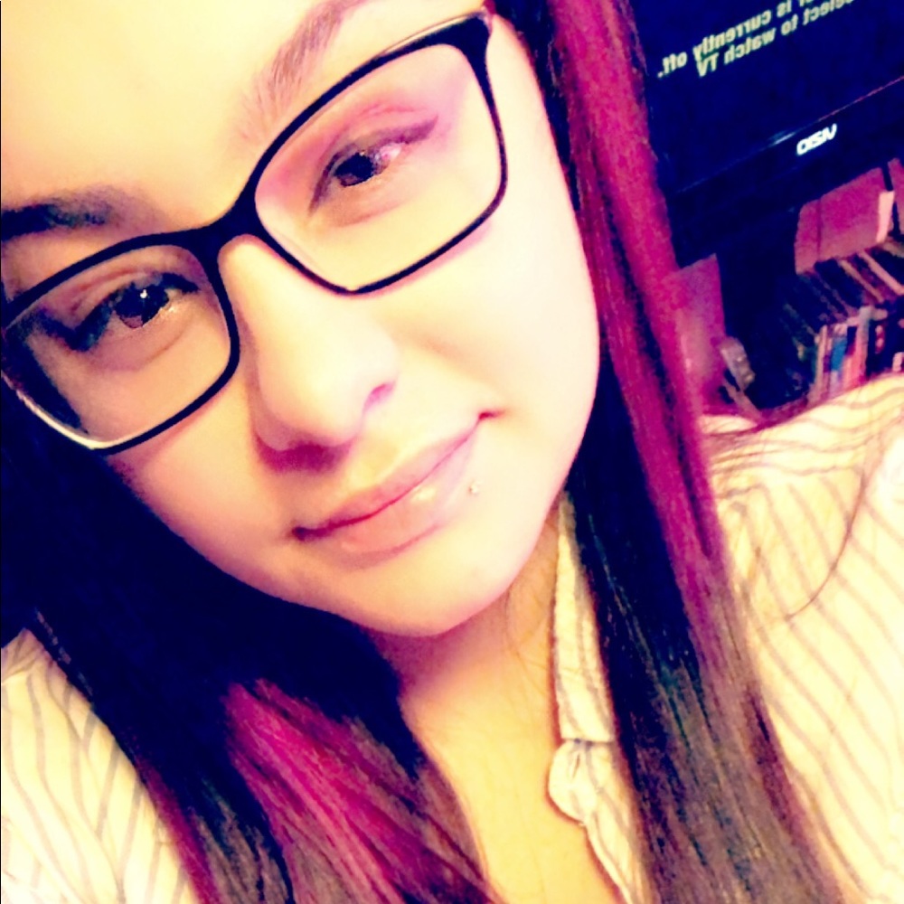 Meet your Posher, Andrea